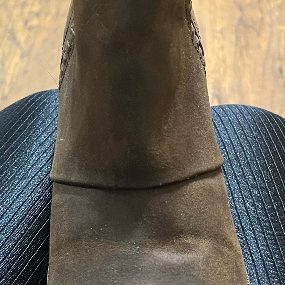 Rock & Candy Lipton Brown Microseude Booties Chelsea Ankle Boots Womens Size 9 - Picture 5 of 15